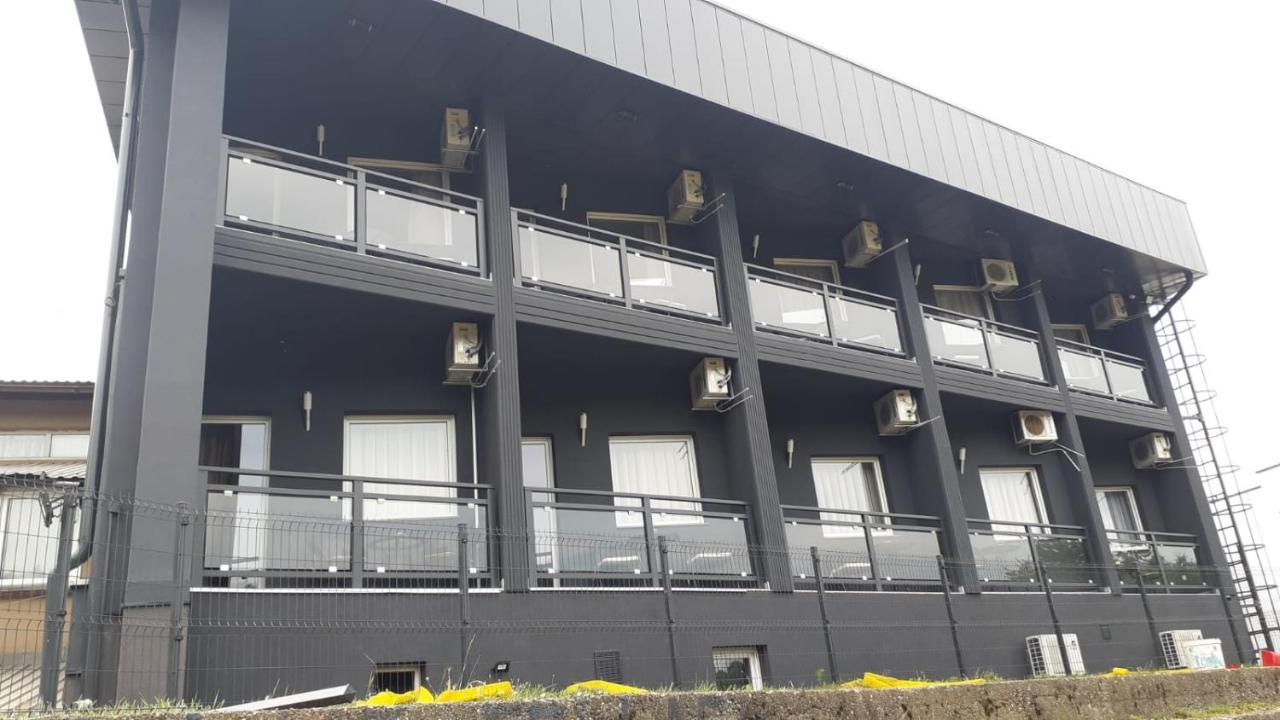 Hotel New Milenium Lukavac Kültér fotó