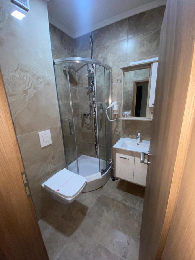 Hotel New Milenium Lukavac Kültér fotó