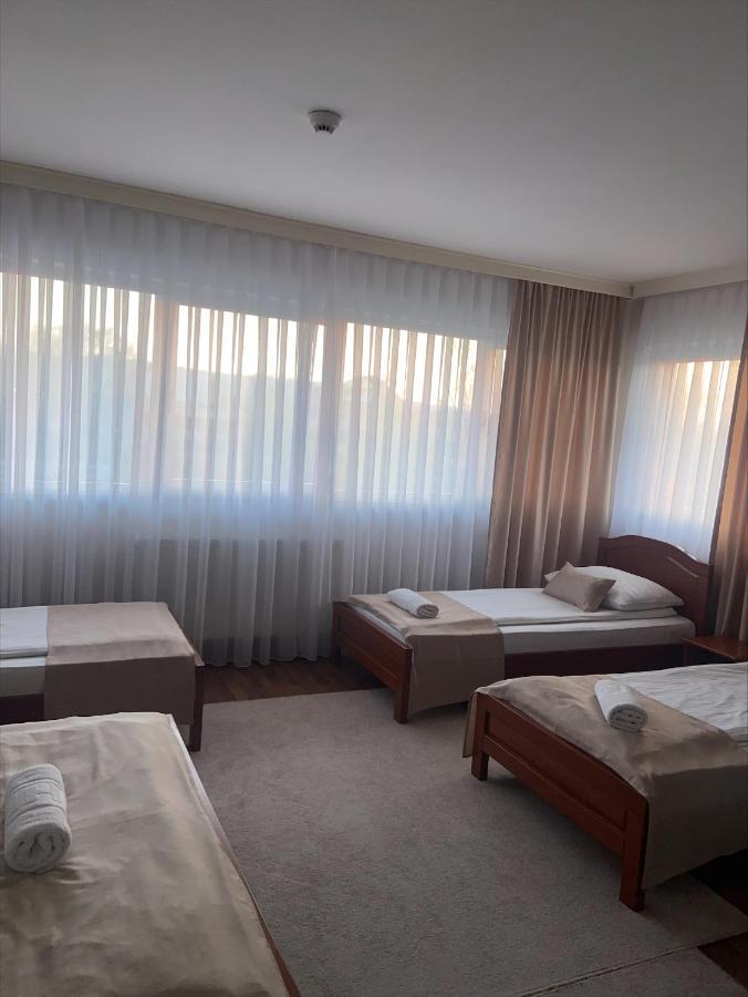 Hotel New Milenium Lukavac Kültér fotó