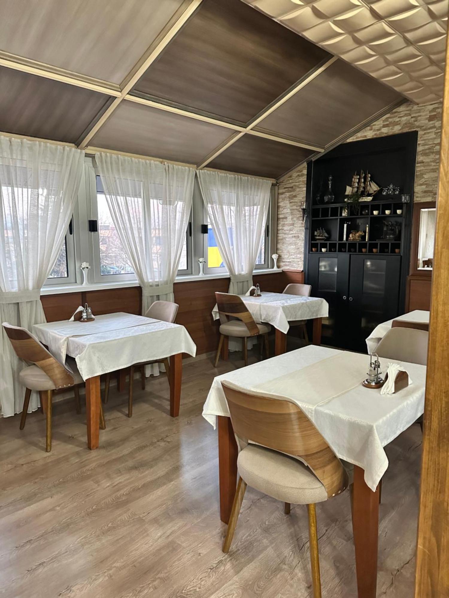 Hotel New Milenium Lukavac Kültér fotó