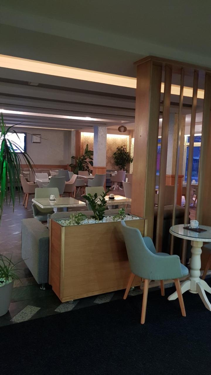Hotel New Milenium Lukavac Kültér fotó