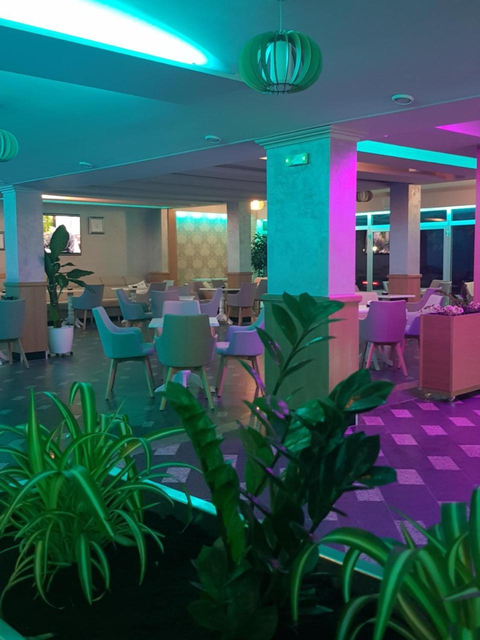 Hotel New Milenium Lukavac Kültér fotó